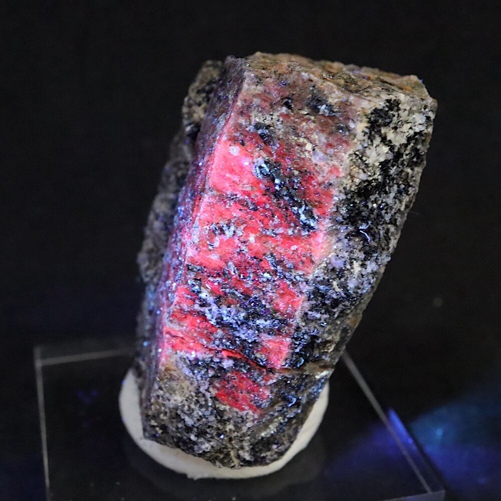 カリフォルア産 コランダム ルビー サファイア 原石 67.8g CRD121 鉱物