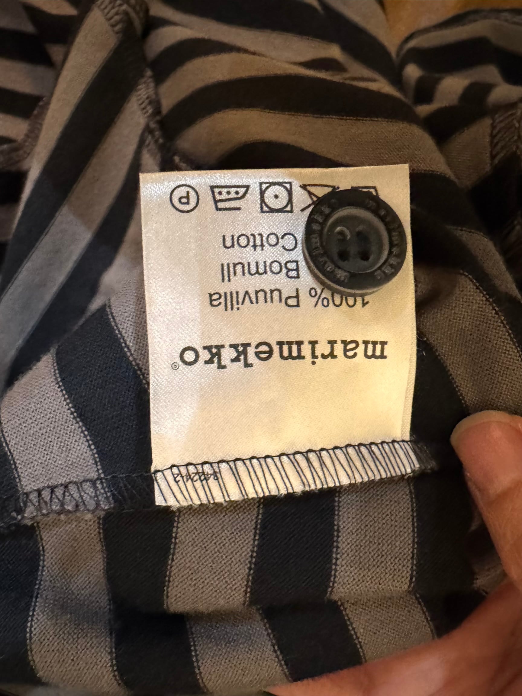 marimekko ボーダーカーディガン ネイビー Mサイズ　状態良 marimekko ボーダー カーディガン | DROOMTUIN_VINTAGE