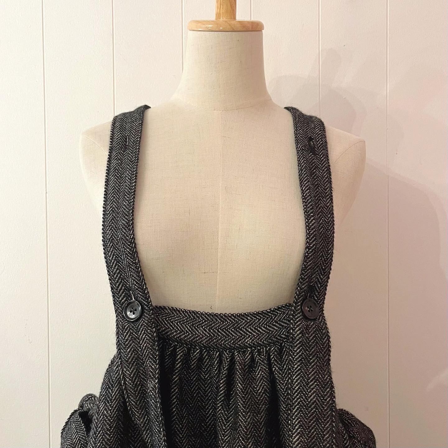 original / eight legs suspender skirt 1.