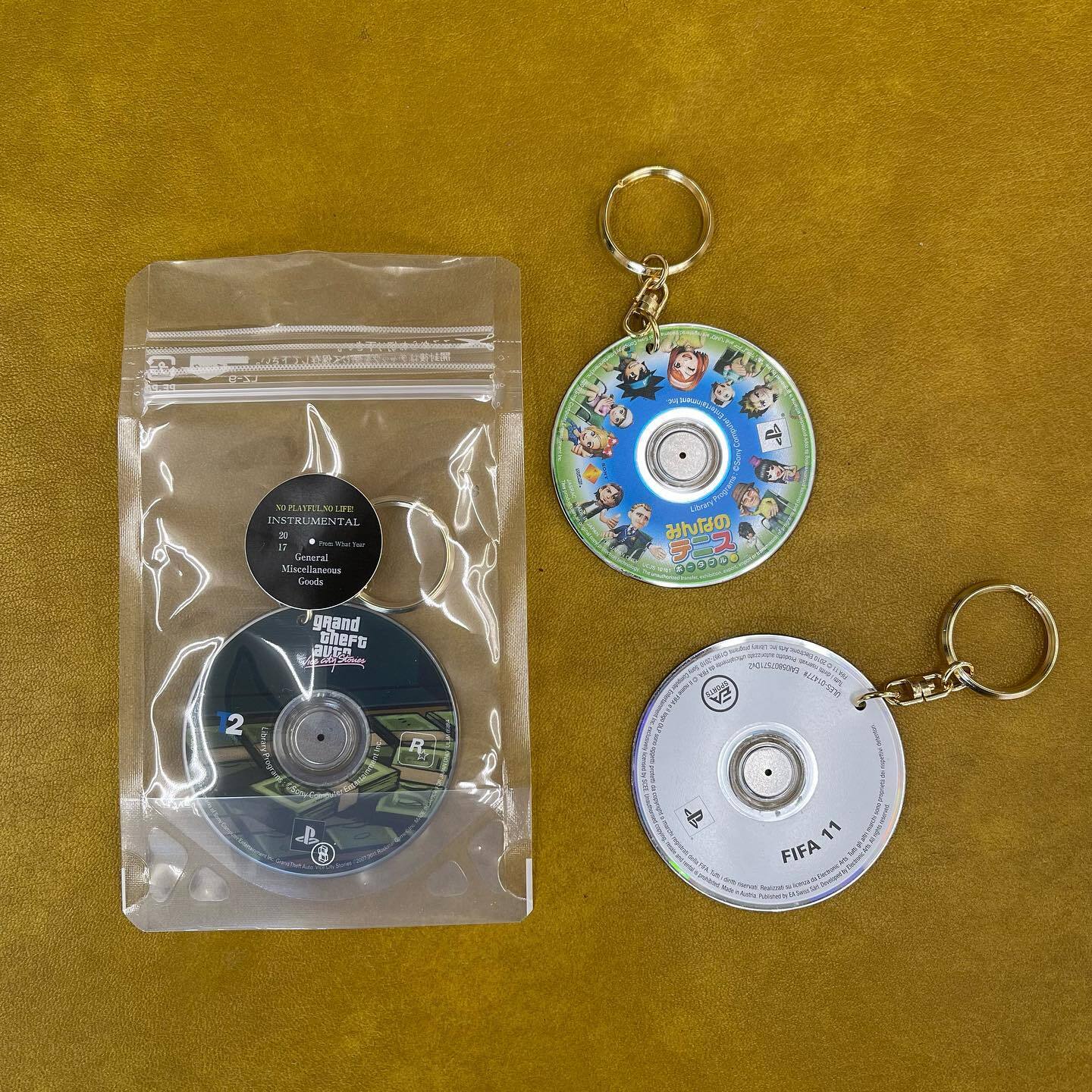 JUNK GAMESOFT KEYHOLDER CD type