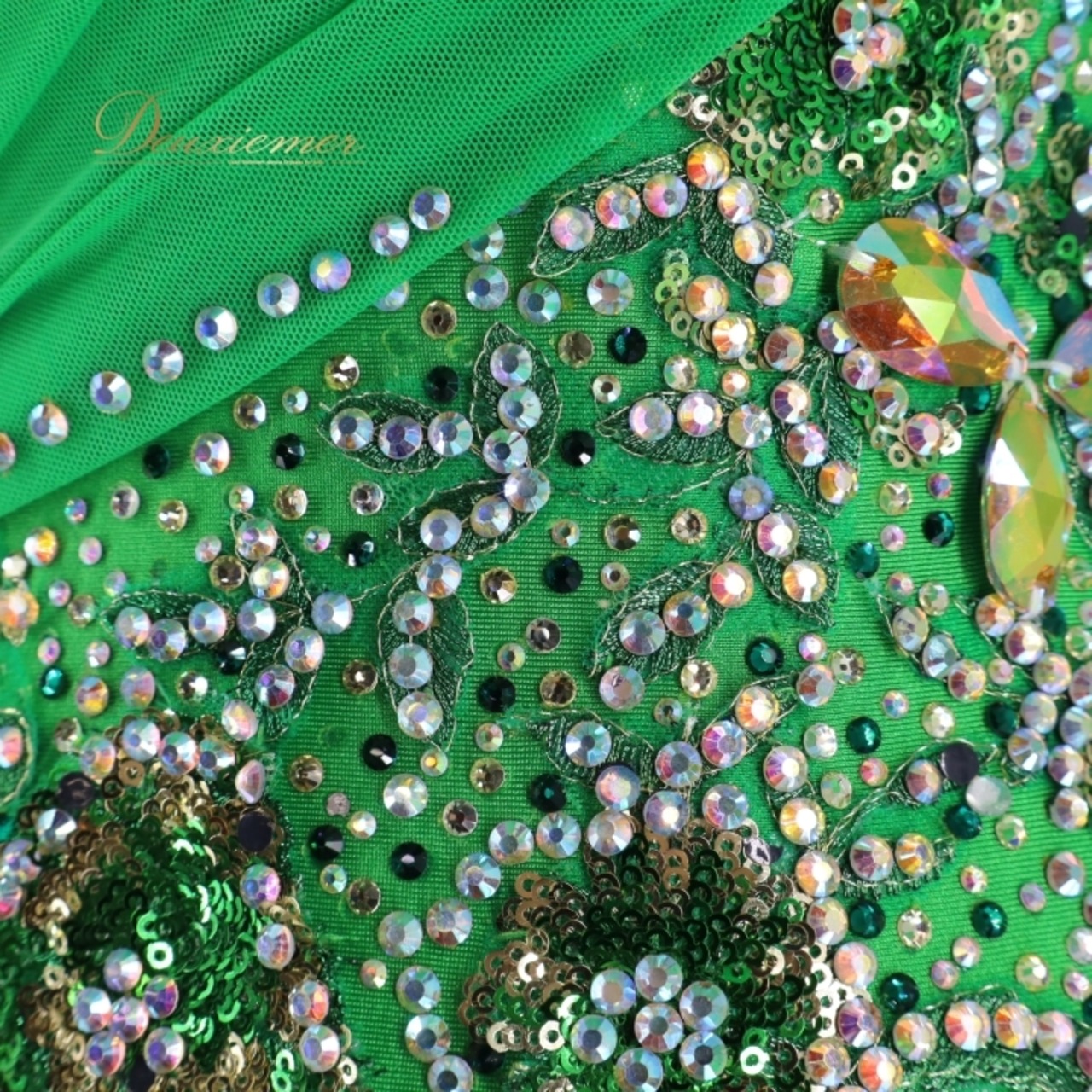 社交ダンス 衣装 スタンダードドレス スタンダード ドレス ワンピース UNICO ウニコ 緑 フロート レース デモ 競技 ダンス パーティ 発表会 グリーン系 輝く ドレス スパンコール ラインストーン スカート フロア映え 競技用衣装 パフォーマンス コスチューム 社交ダンス衣装 ダンス用ドレス 発表会用 ステージ衣装 Mサイズ