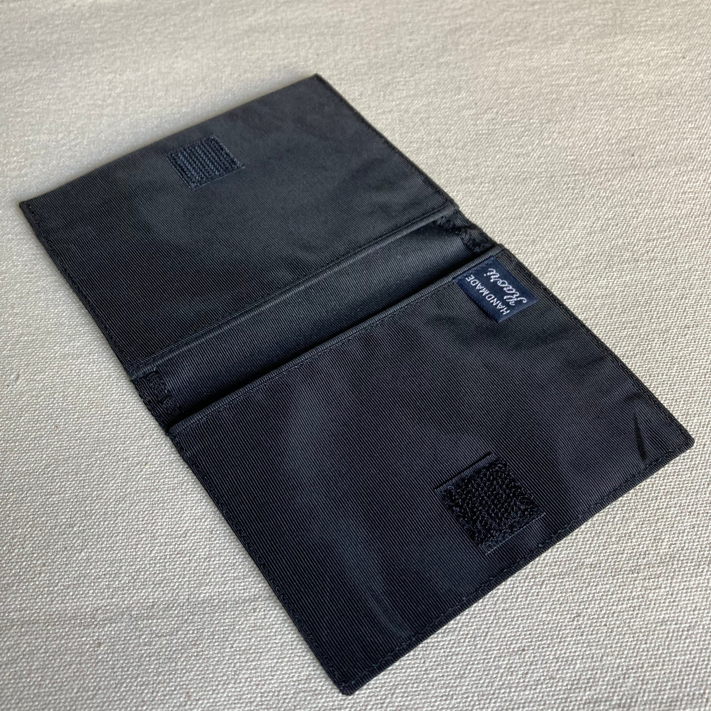 定番人気＞出先で重宝！Bagスッキリ！目立たずさりげなく携帯できる