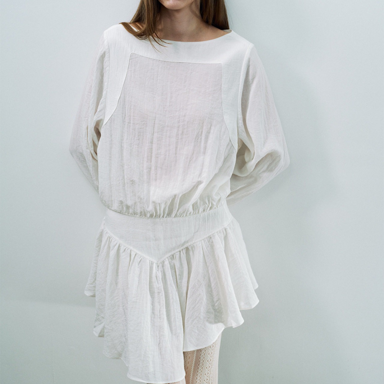 mini-length drop-waist dress ¥11,400