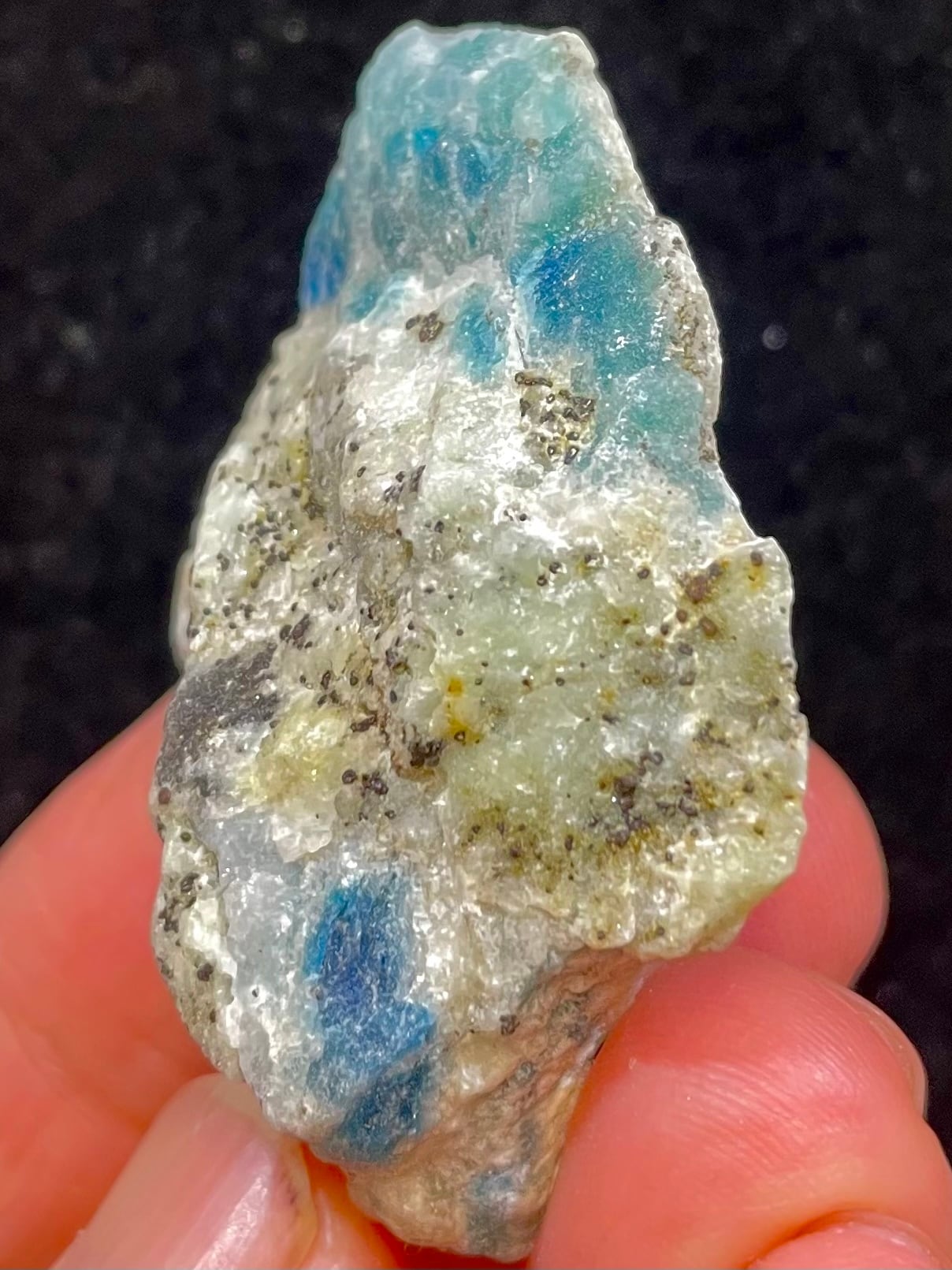 9) 蛍光「ソーダライト」原石 | レムリアの太陽