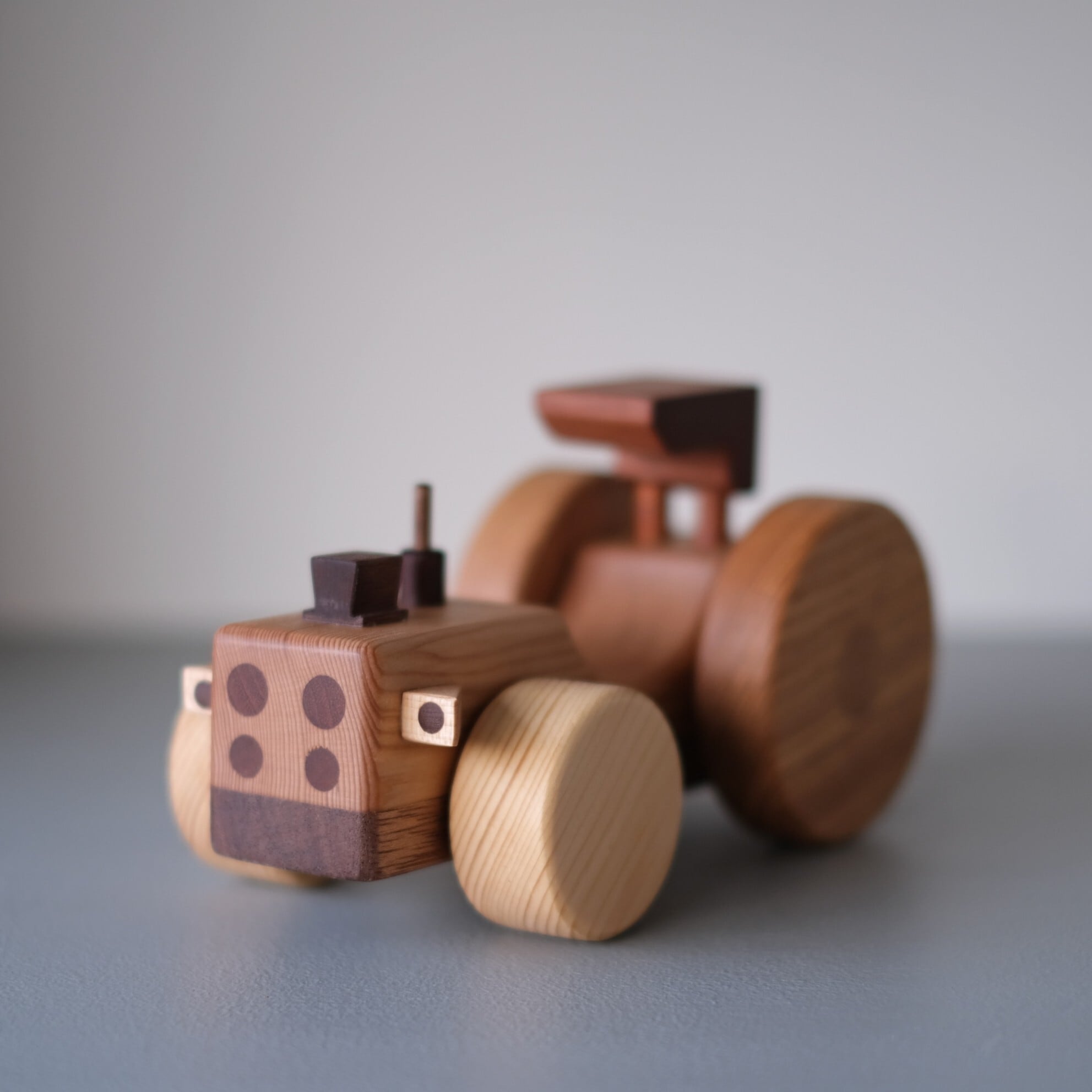 木のおもちゃ トラクター | ulue furniture works