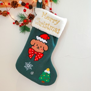 【GOODS】秋冬クリスマス風フワフワ可愛いソックス型犬刺しゅう入りギフト収納袋