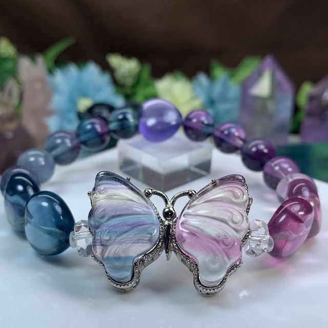 ~Butterfly~☆フローライト デザインブレスレット