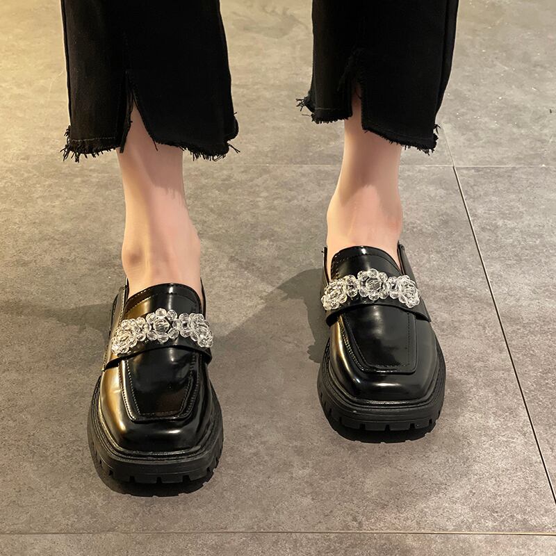 レザーサマーレッドスタイルスタンダード 靴 シューズ レトロ 夏物 フラワーデザイン スクウェア 部族の婦人靴1230827606