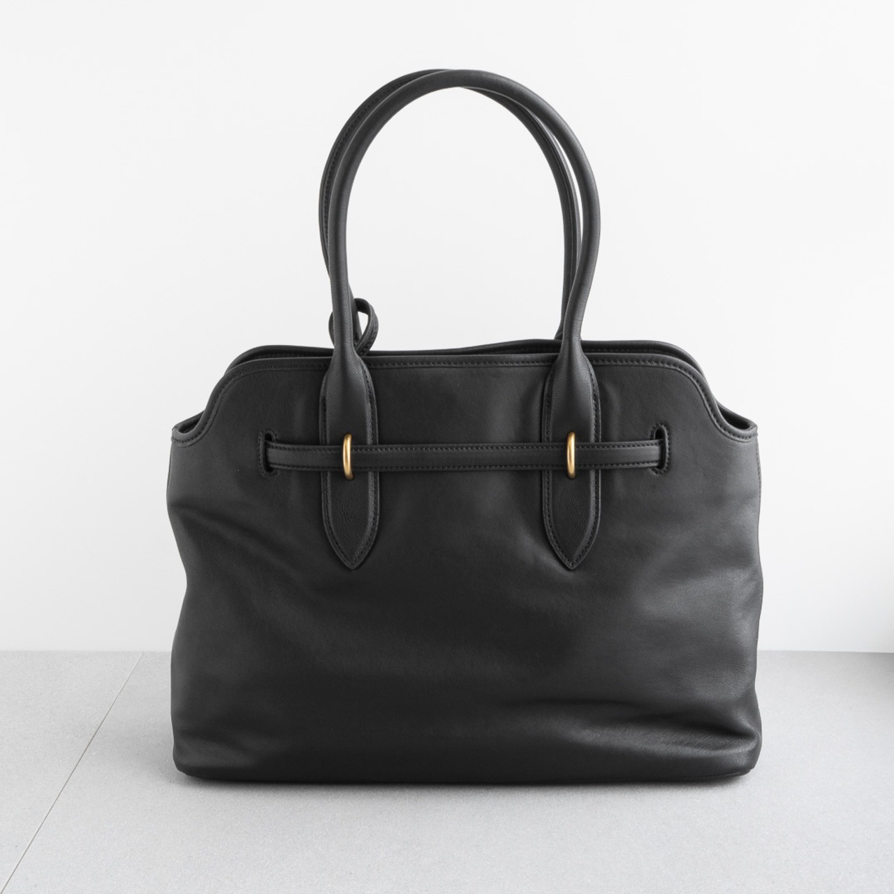 ミュウミュウ アバンチュール ナッパレザー バッグ ミディアム ブラック レザー