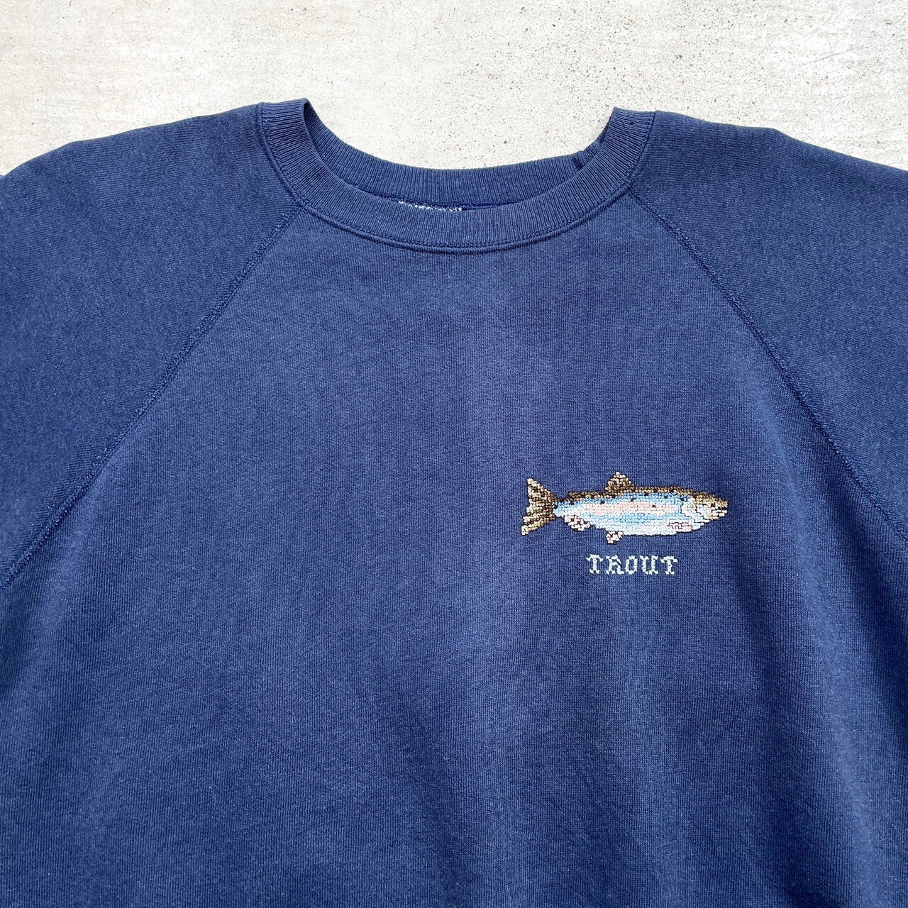 80年代 USA製 Hanes TROUT フィッシュ 刺繍 スウェットシャツ ラグラン 