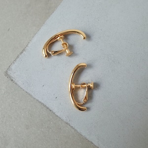 Smooth Arc Earring (Gold) [WM-ER013]