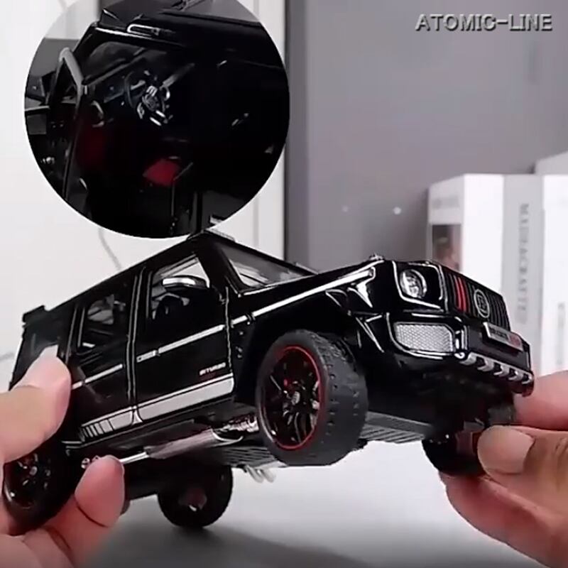 メルセデス ベンツ BRABUS G800 1/24 ミニカー 全4色 ライト点灯