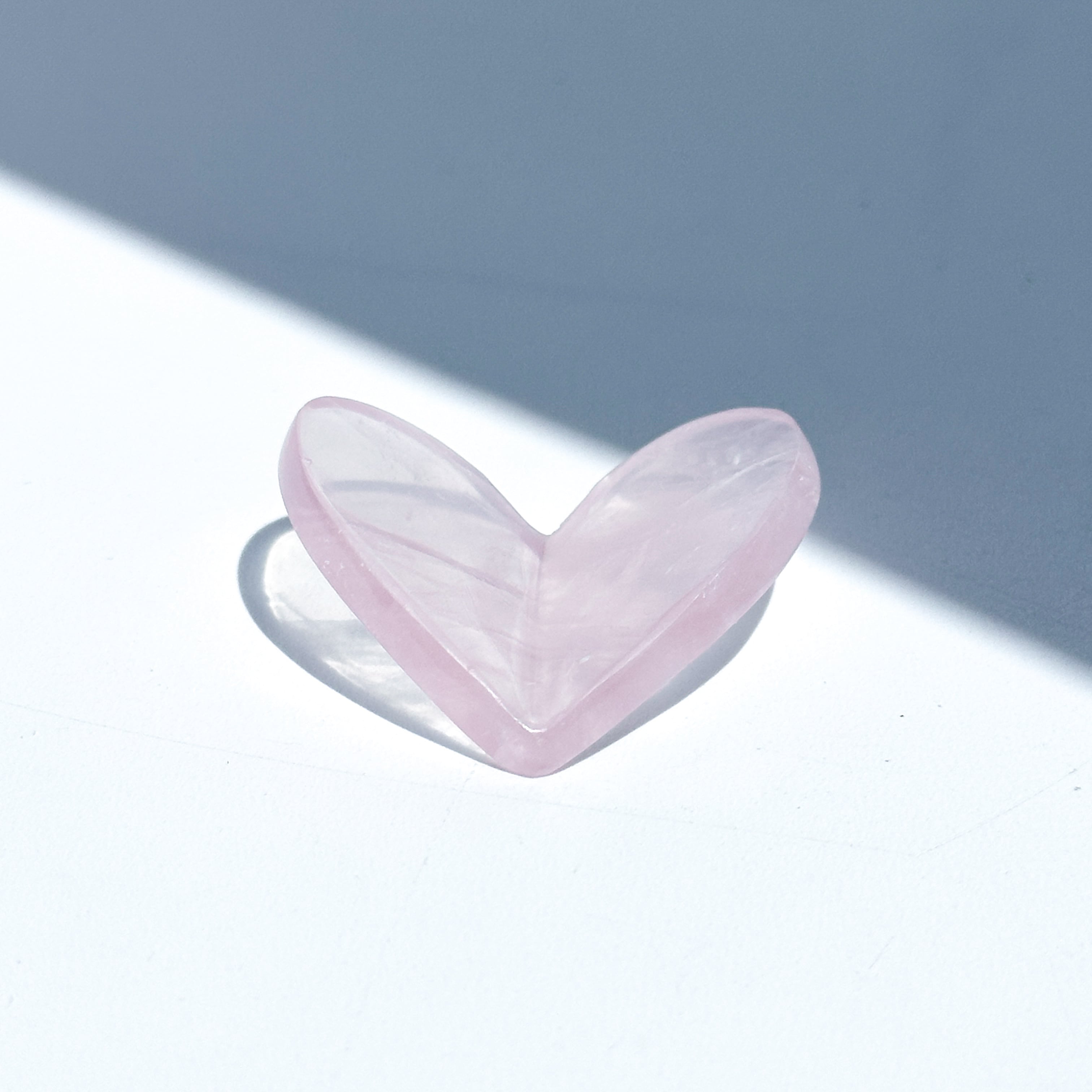 ローズクォーツ 3Dハート 02♡Rose Quartz heart ♡天然石・鉱物