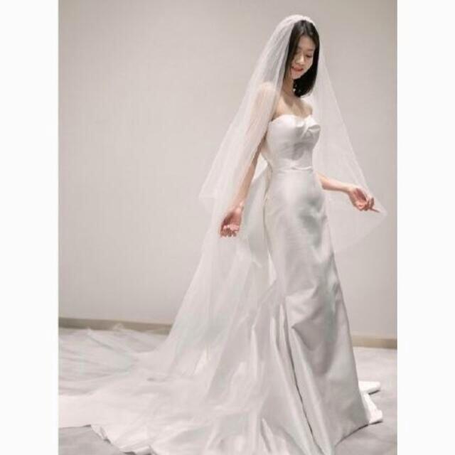 人気上昇 ウエディングドレス 大きなリボン トレーン ベアトップ 優雅  