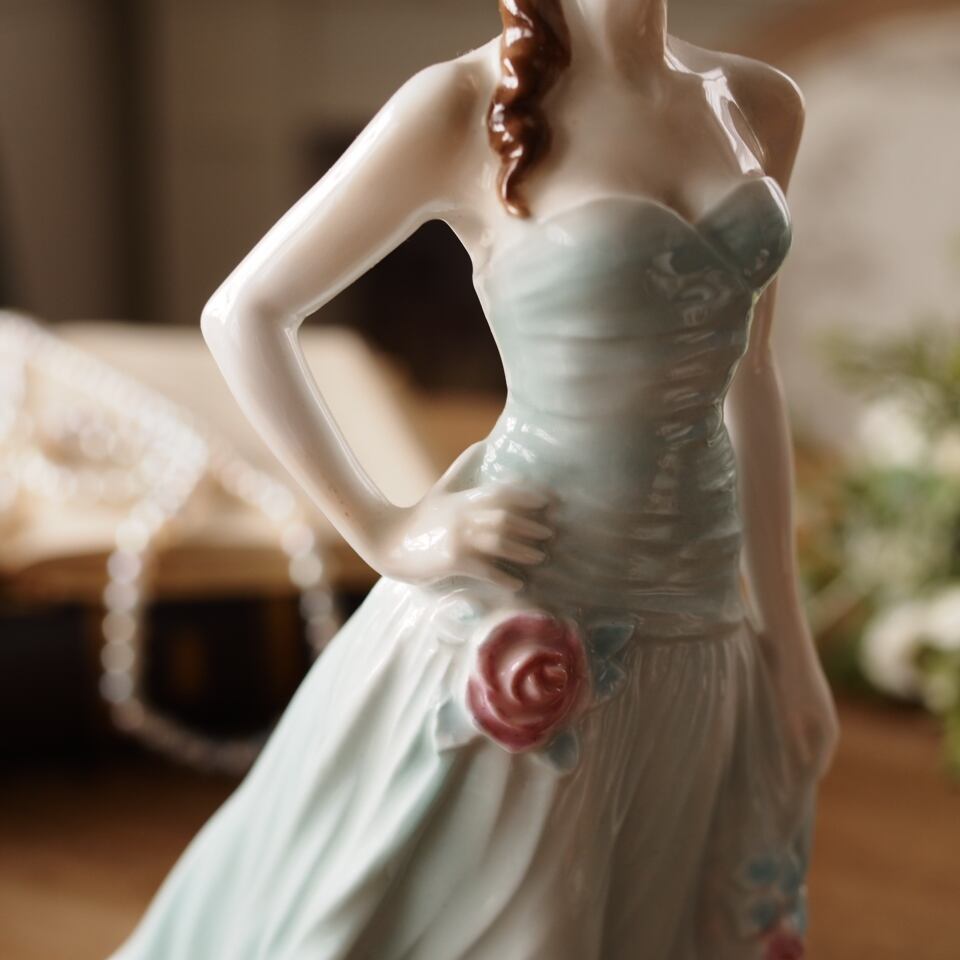 美品】英国ロイヤルウースター Serena 1997年製 フィギュリン