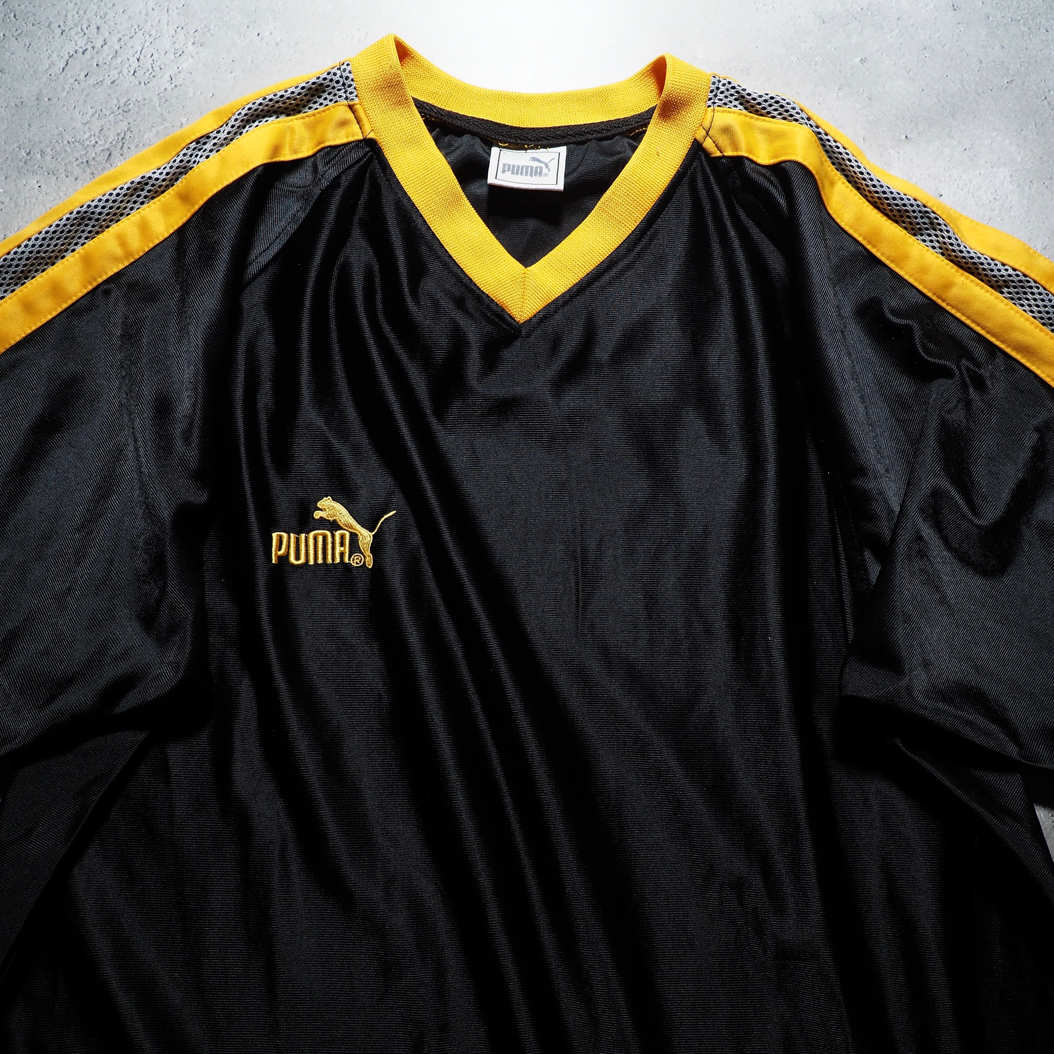 ” Old PUMA ” Graphic logo Embossed vintage loose game shirt