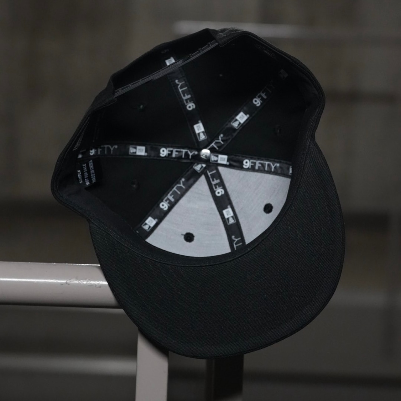 【gifthat別注】NEW ERA 950/9FIFTY ロサンゼルス・ドジャースBLACK SEAGLASS