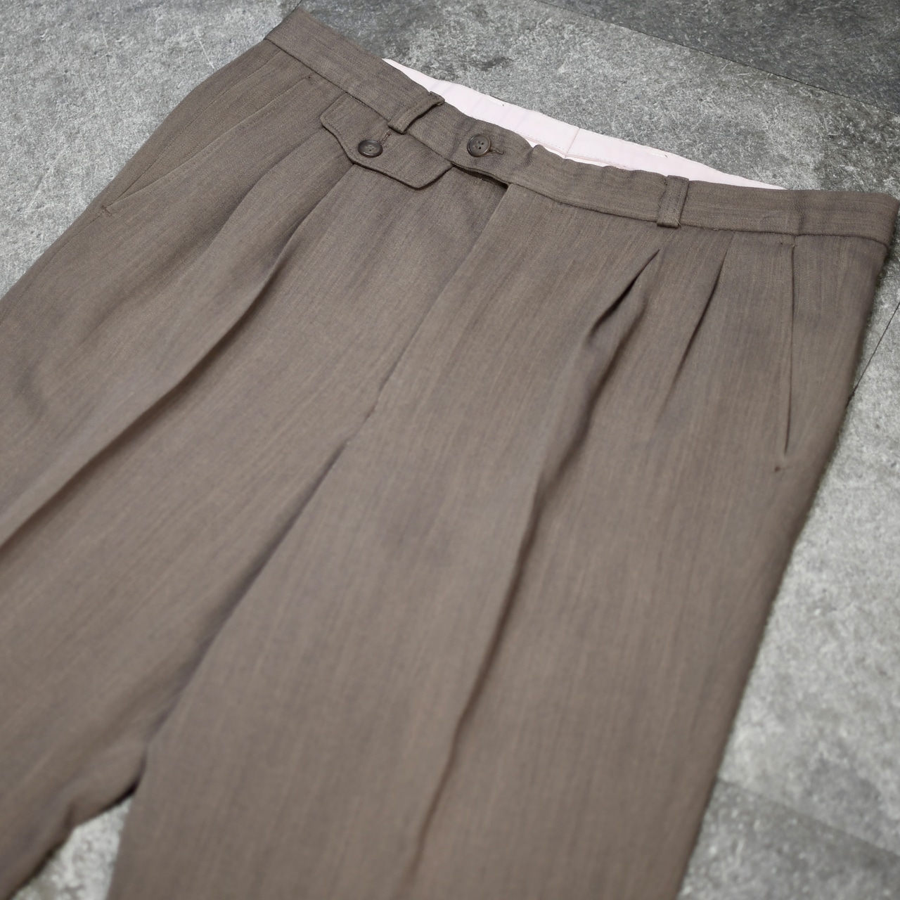 drape silhouette rayon blend 2tuck slacks