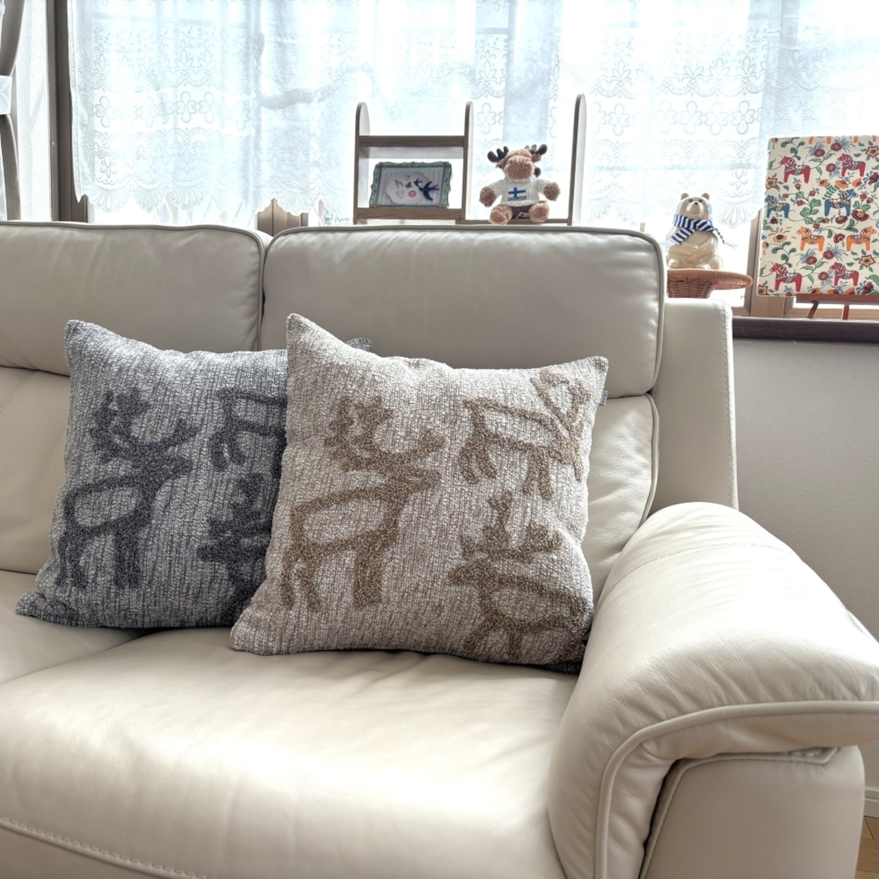 【PENTIK】Saaga Embroidered Cushion Cover(サーガ 刺繍 クッション カバー) ゴールド 45x45 cm