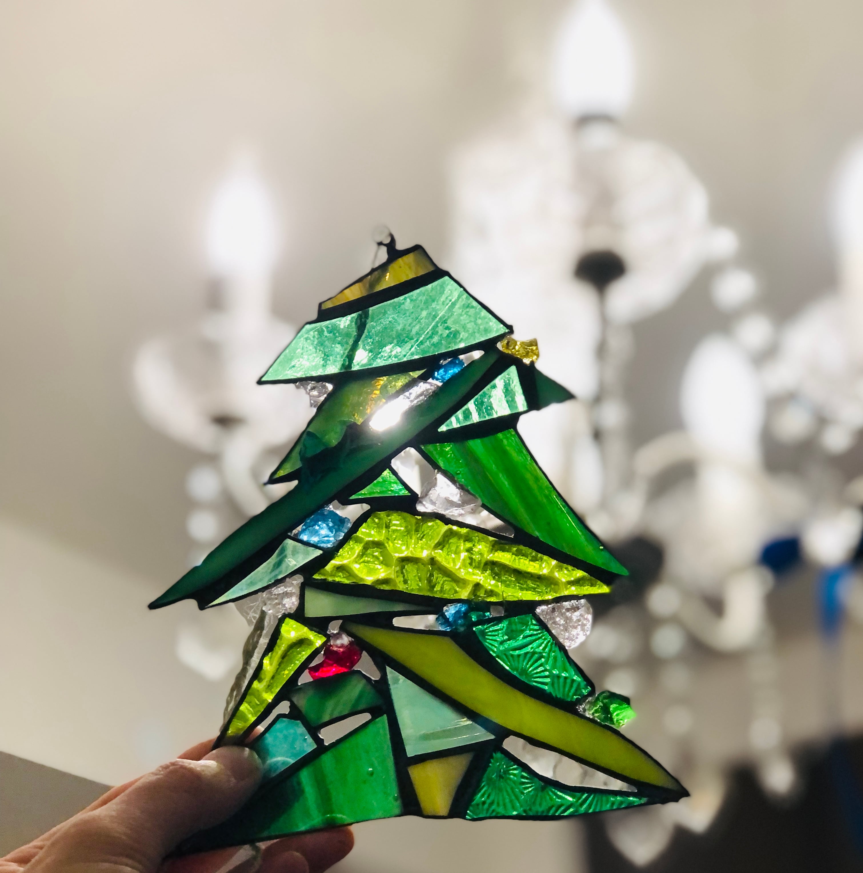 モザイクなクリスマスツリー ステンドグラスのランプ 高さ35cm-