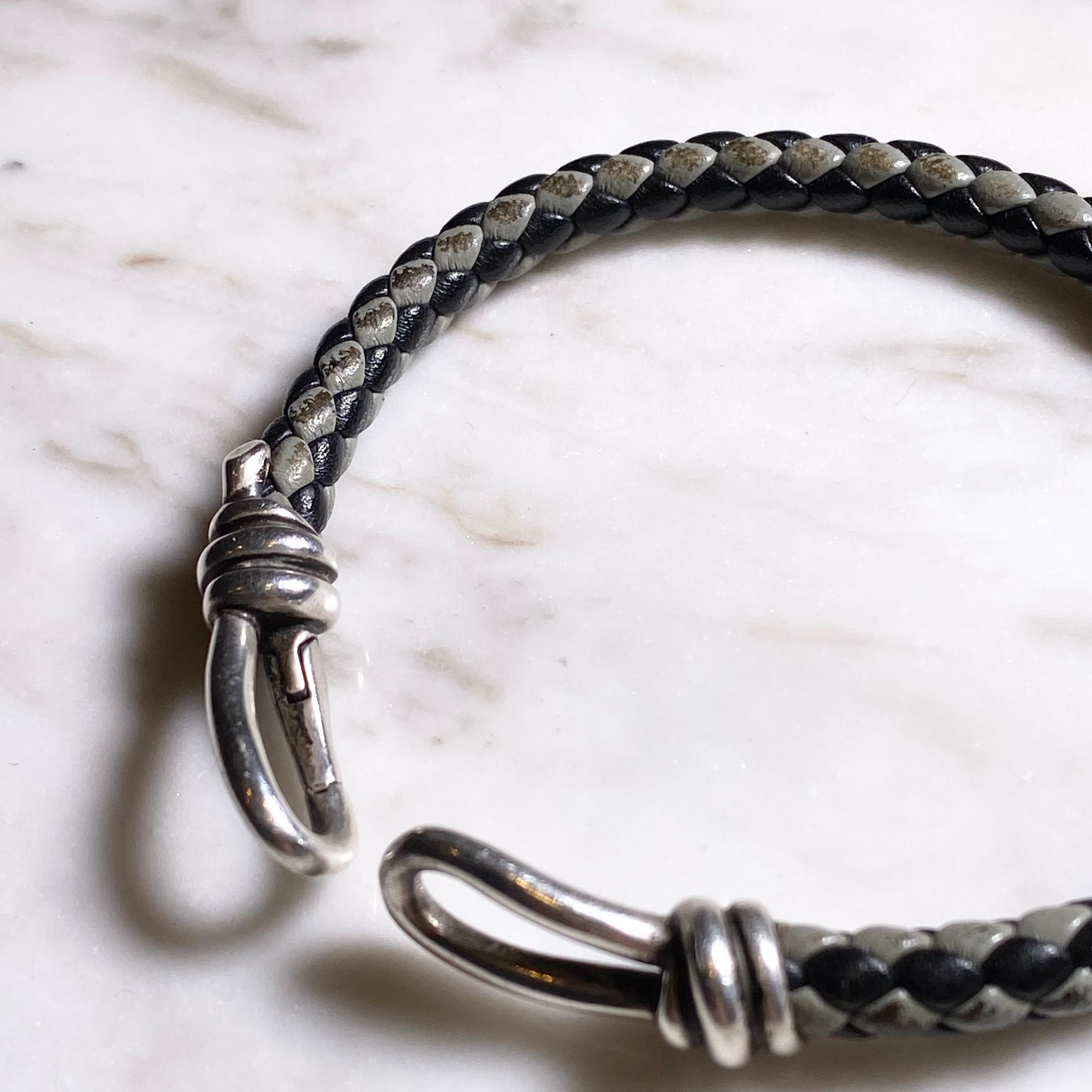 TIFFANY silver×leather bracelet “knot single braids” | NOIR ONLINE