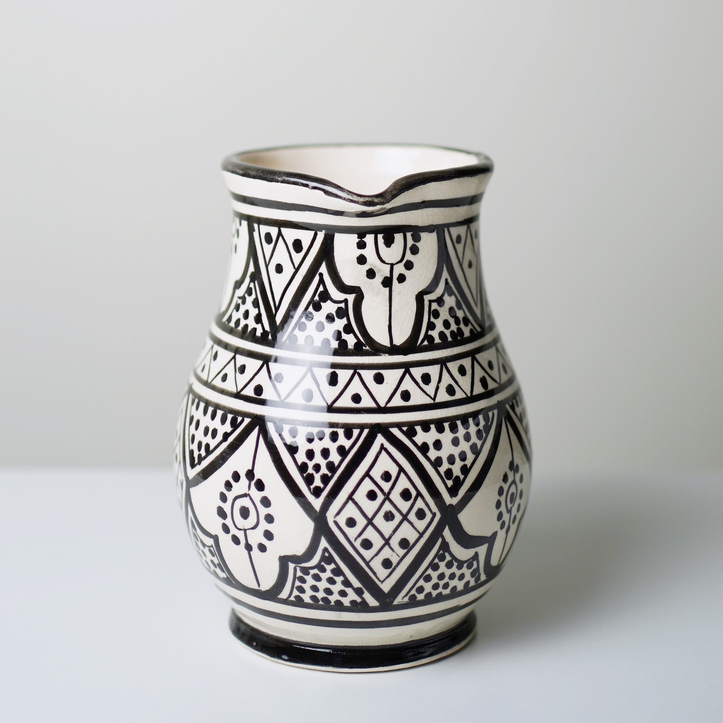 モロッコ　サフィ陶器ピッチャー型フラワーベース | Sweet Things powered by BASE