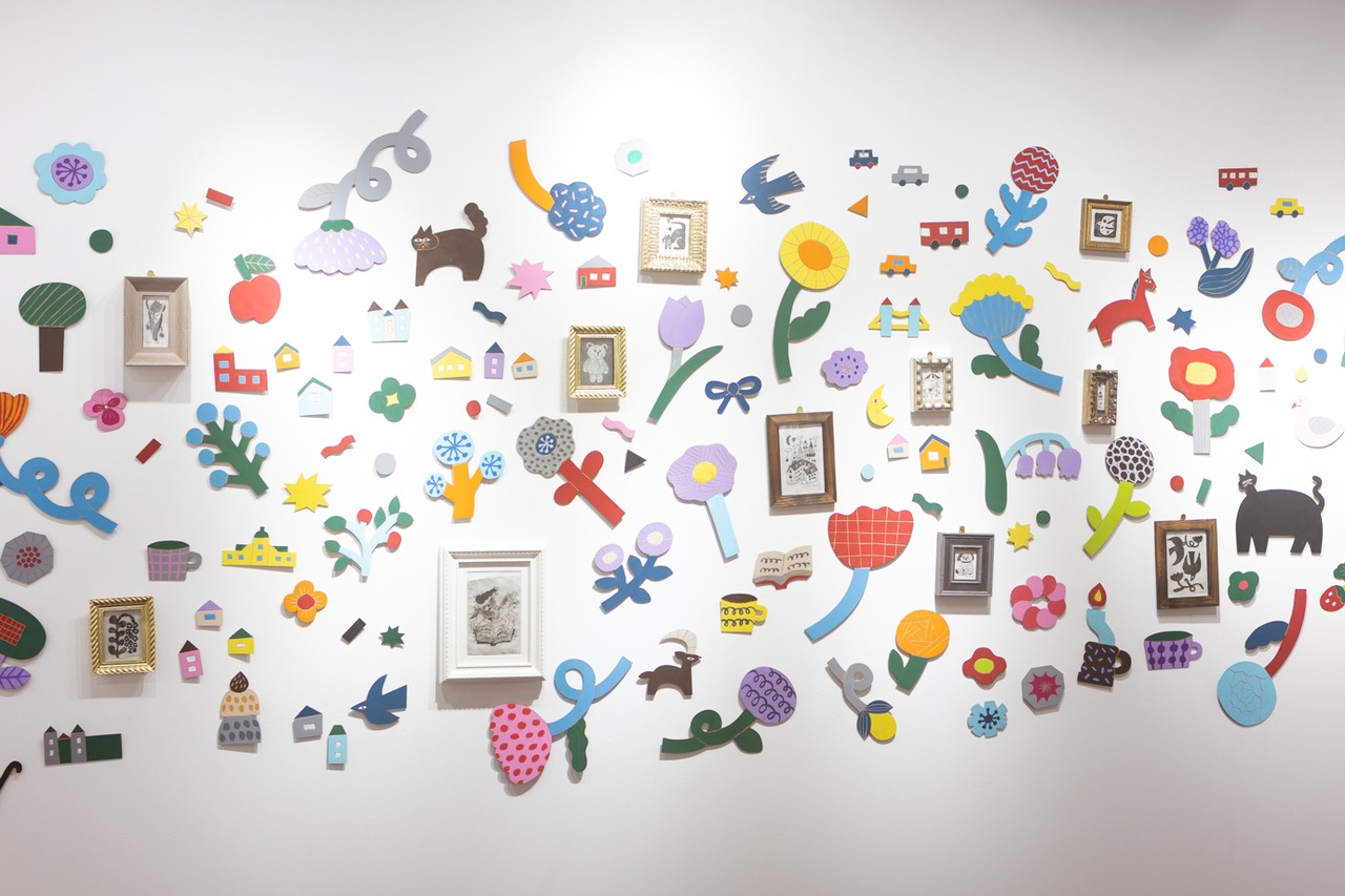 < あきやまりか > 木製パネル作品 - 54