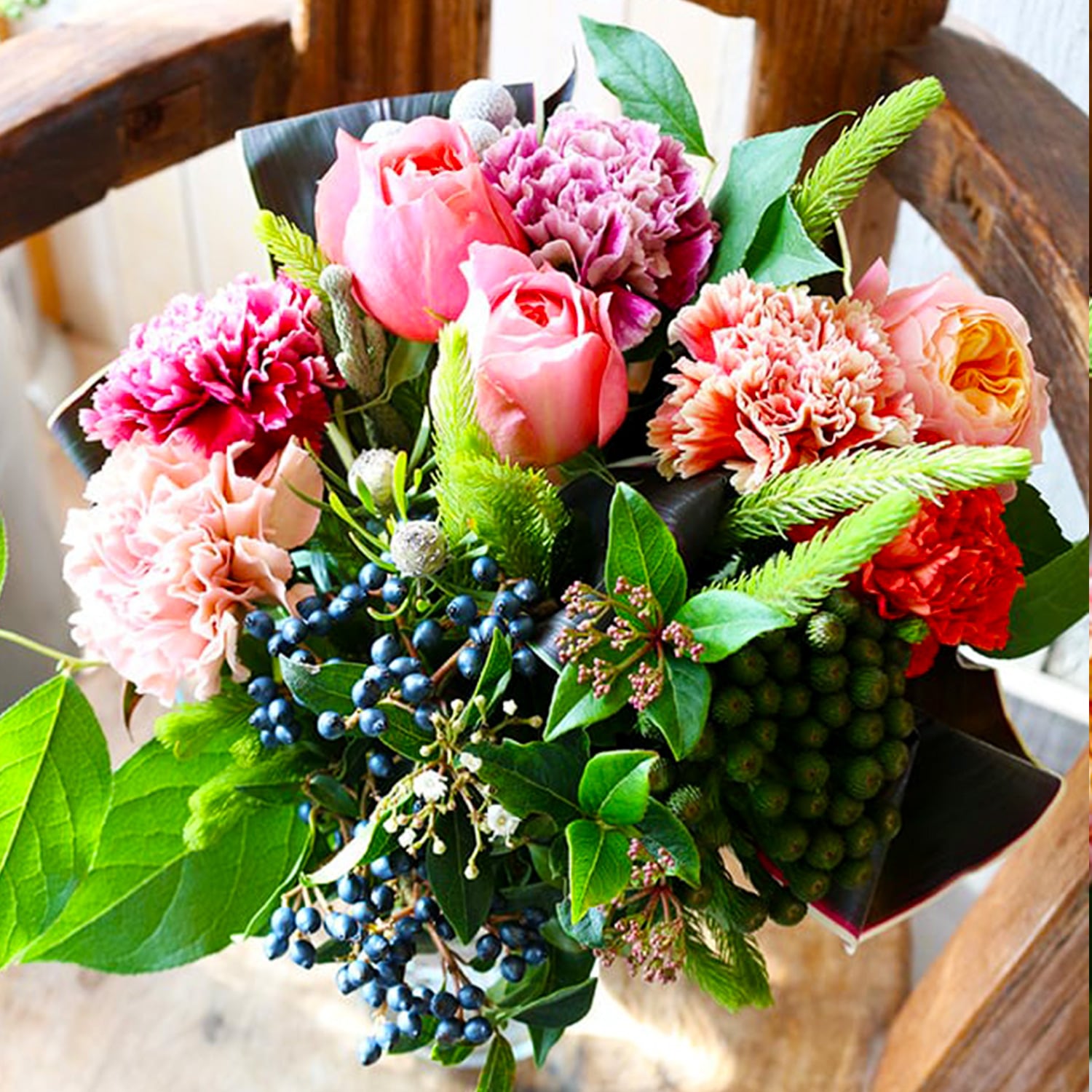 フラワーアレンジメント 薔薇の香りに誘われて フラワーアレンジメント 薔薇の香りに誘われて