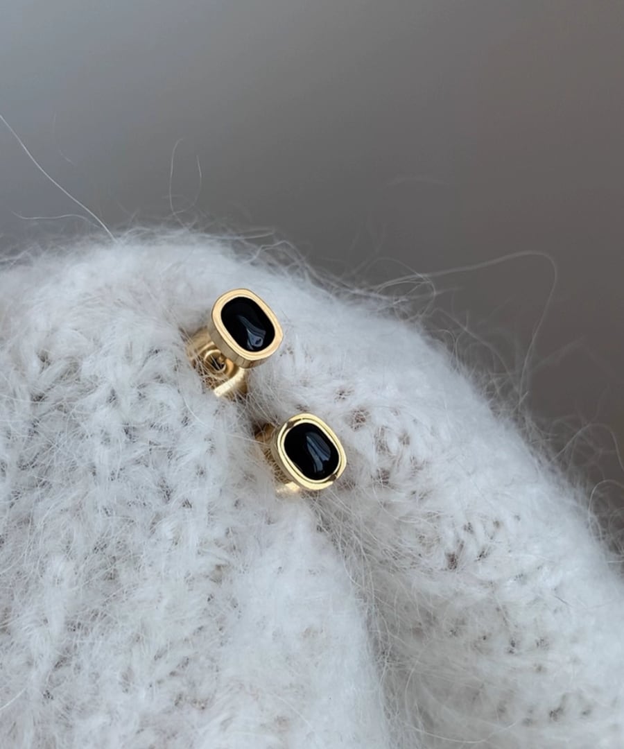 ブラック&ゴールド◆オニキスピアス【e-70522】