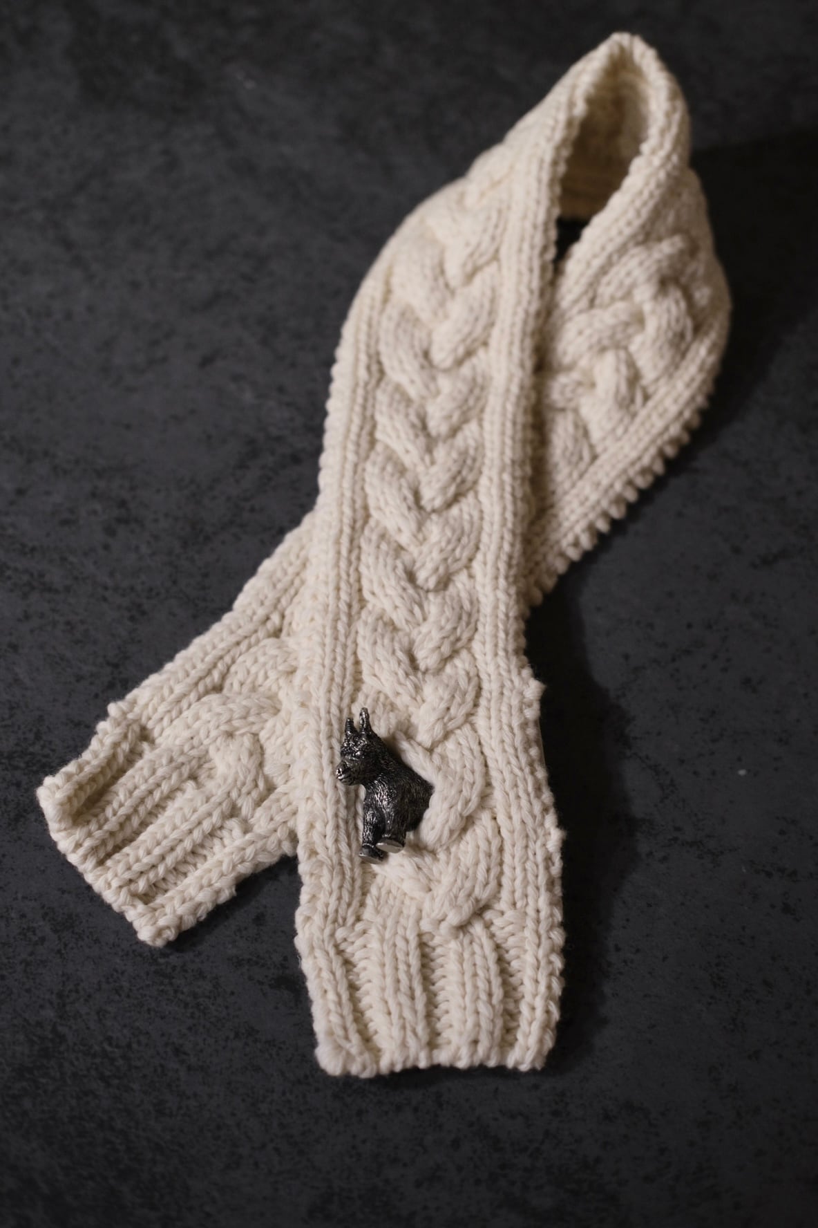 【Pillings】Worry -off white-