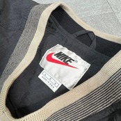 【希少】ナイキ ナイロンジャケット 90s 白タグ USA製 ロゴ刺繍 ゆるだぼ