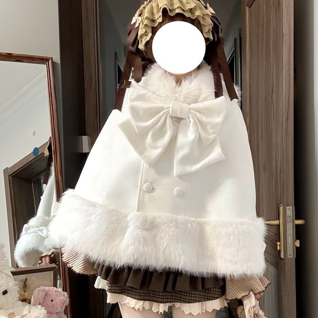 ファー付きリボンケープ風 ロリィタコート｜白ロリ・甘ロリ対応 冬アウター