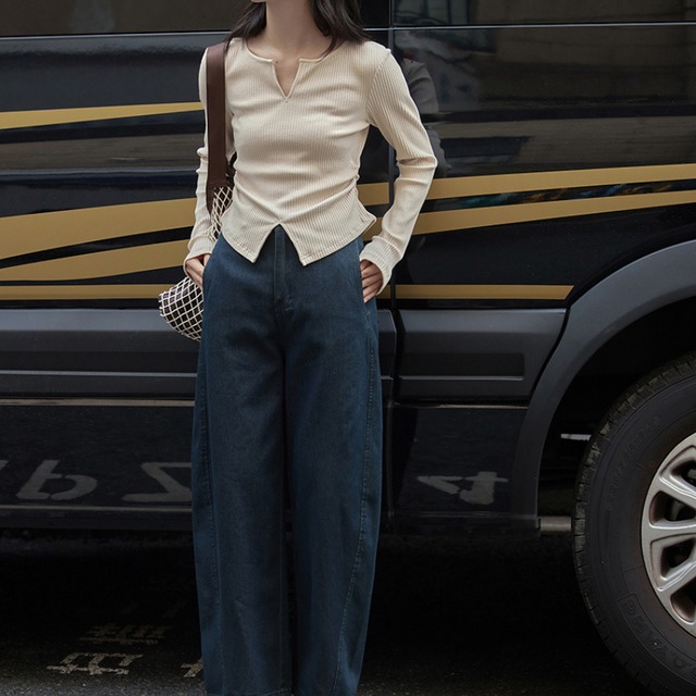 slit neck cut and sew top J00037