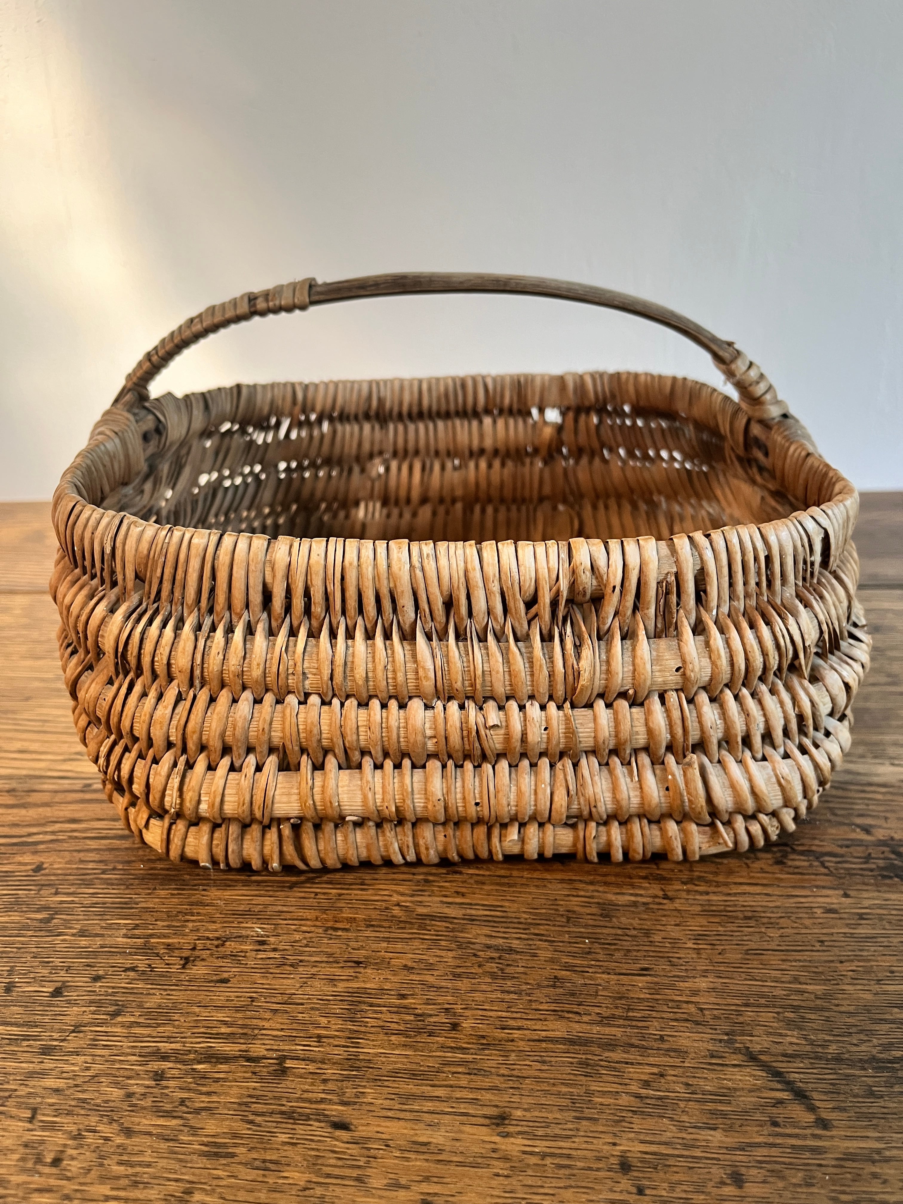 PANIER vintage＜フランスかご・ヴィンテージ・竹ハンドル・かご小さめ