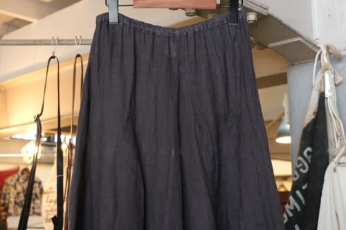 CP SHADES charcoal linen flared long Skirt | GARYO