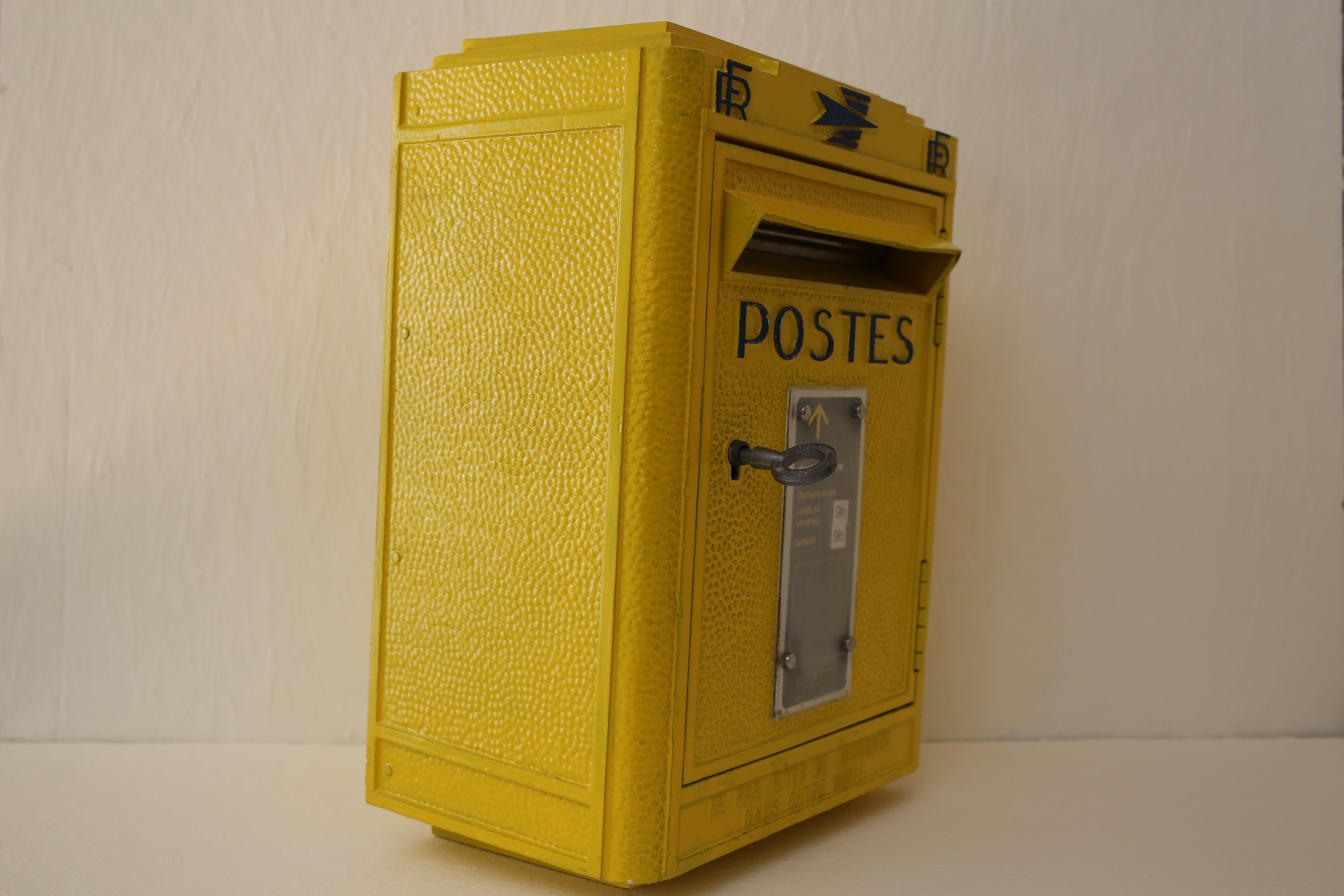 フランス郵便局LA POSTE 1960s ヴィンテージ 椅子付き フランス 郵便局 LA POSTE ポスト | EMUPARIS