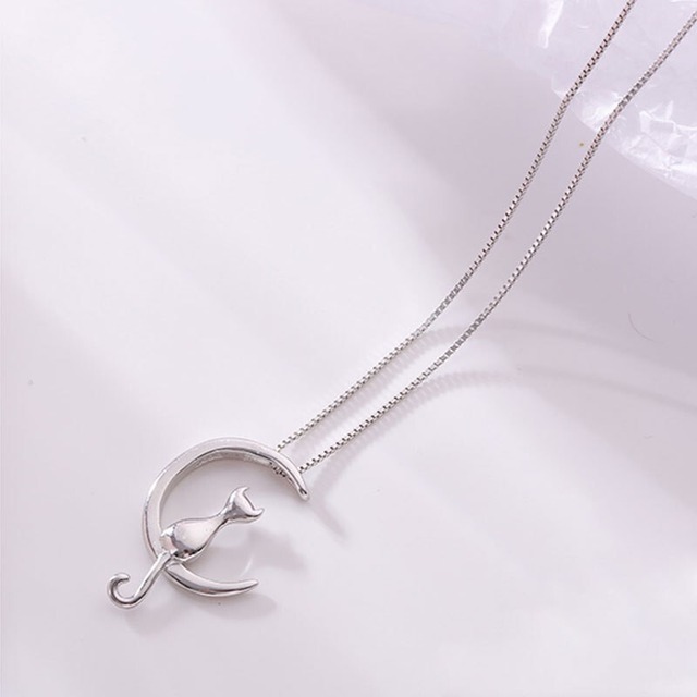 【送料無料】AC-06 猫 ねこ お座りにゃんこ ネックレス 三日月 シルバー ジュエリー アクセサリー 可愛い 猫雑貨 猫グッズ