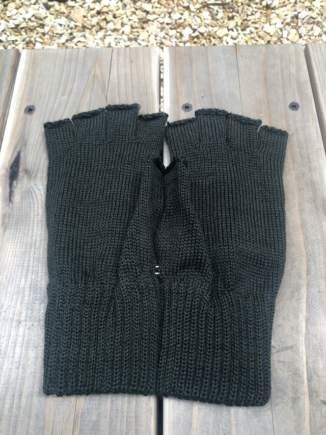 LEUCHTFEUER(ロイフトフォイヤー) / GLOVES-DUNKEL OLIVE-