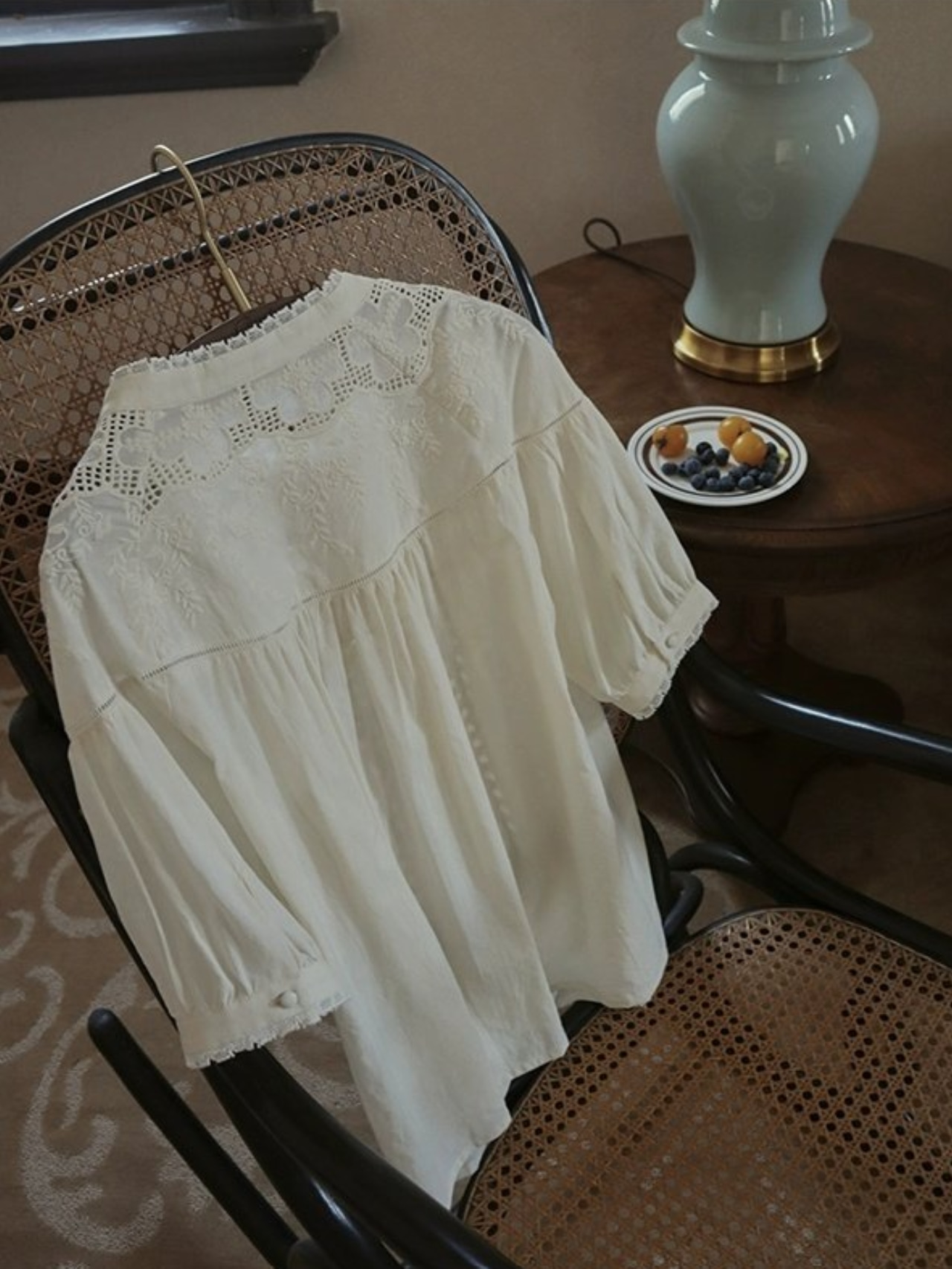 Édith Embroidered Lace Blouse F0715