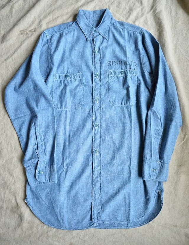 Vintage U.S. NAVY chambray shirt.
