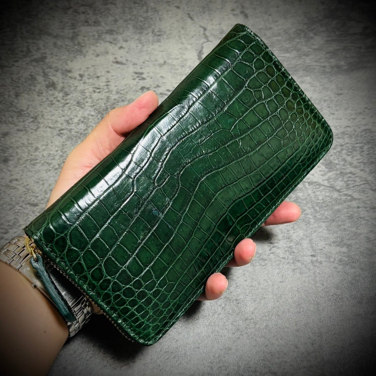 クロコダイル 長財布 シャイニング加工 一枚革 大容量 カード クロコダイル 長財布 シャイニング加工 一枚革 大容量 カード
