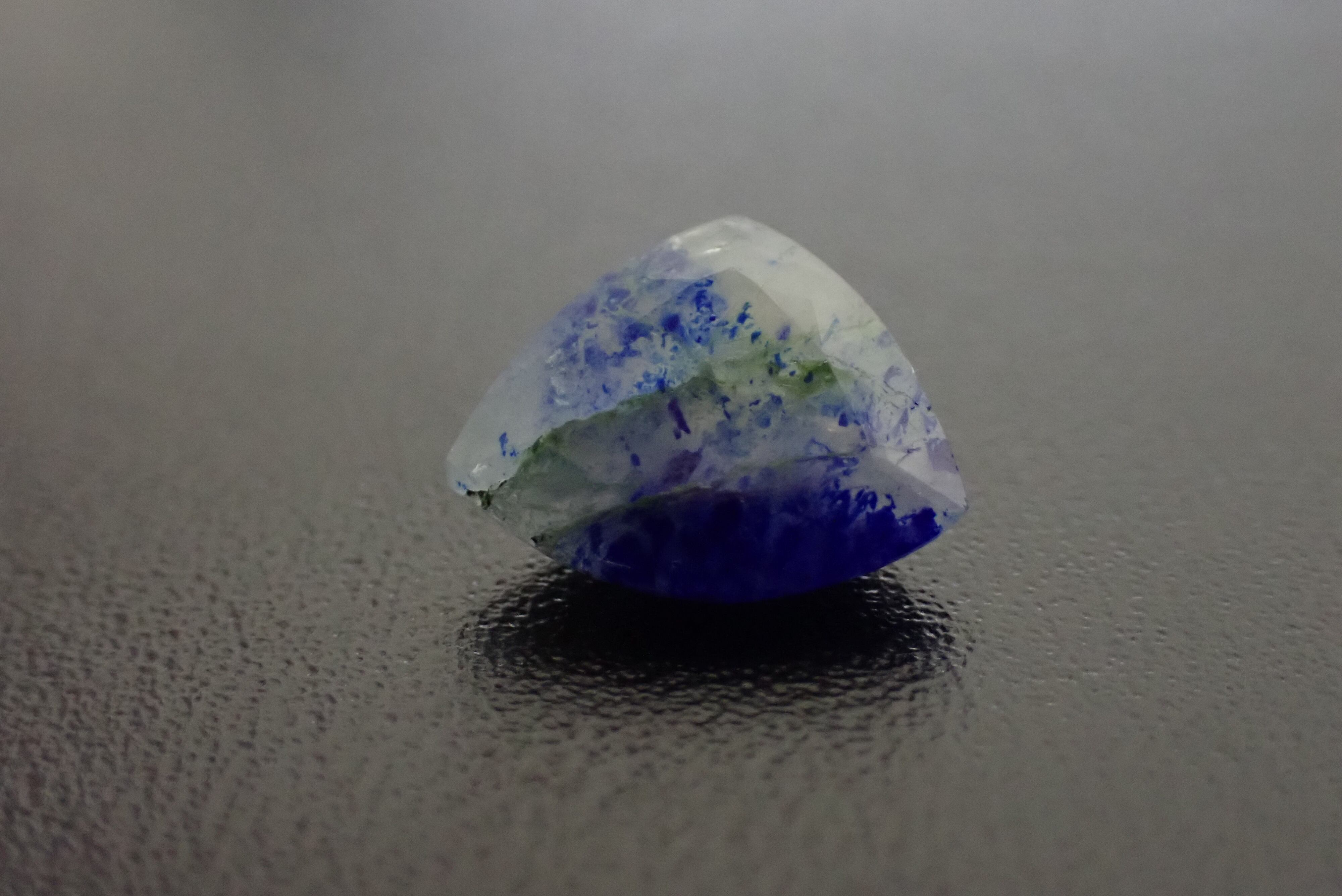 ラズライトインソーダライト(簡易ソーティング付) 2.183ct [C6‐405