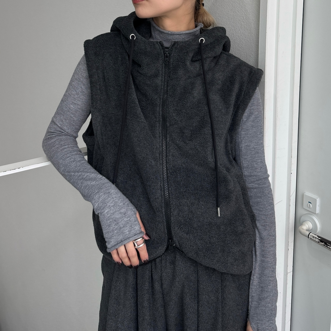 Wzipフリースフーディーvest/チャコール