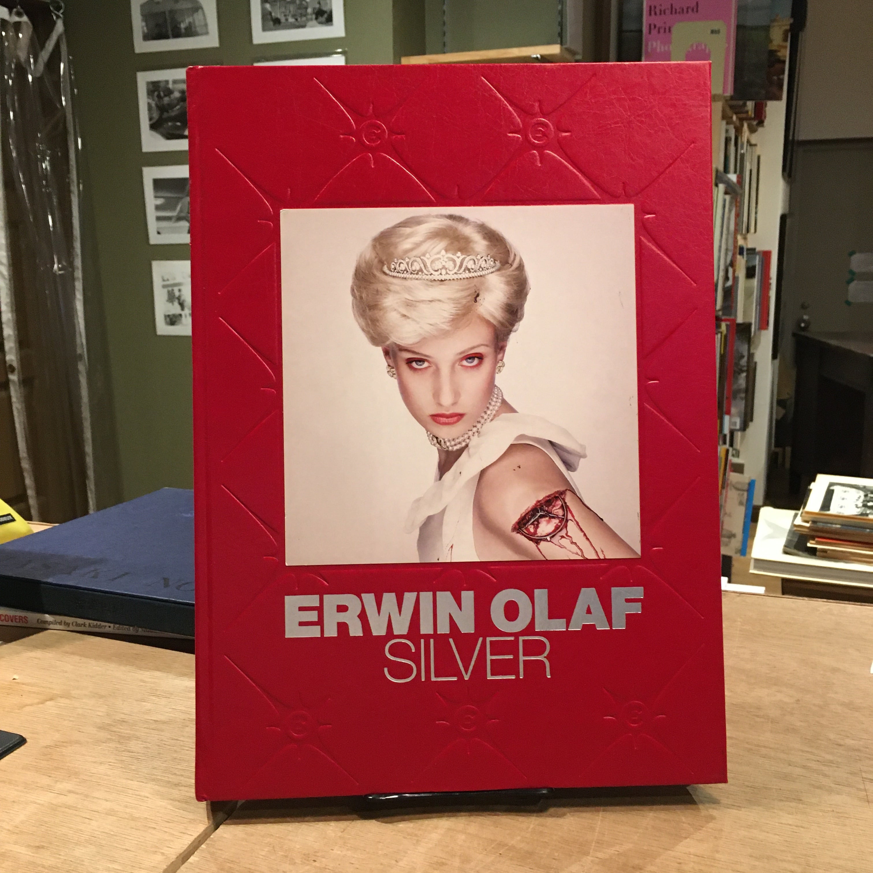【Erwin Olaf:Unheimlch Schon】シュウリンク包装未開封品 Erwin Olaf:Unheimlch Schon】シュウリンク包装未開封品 Erwin Olaf