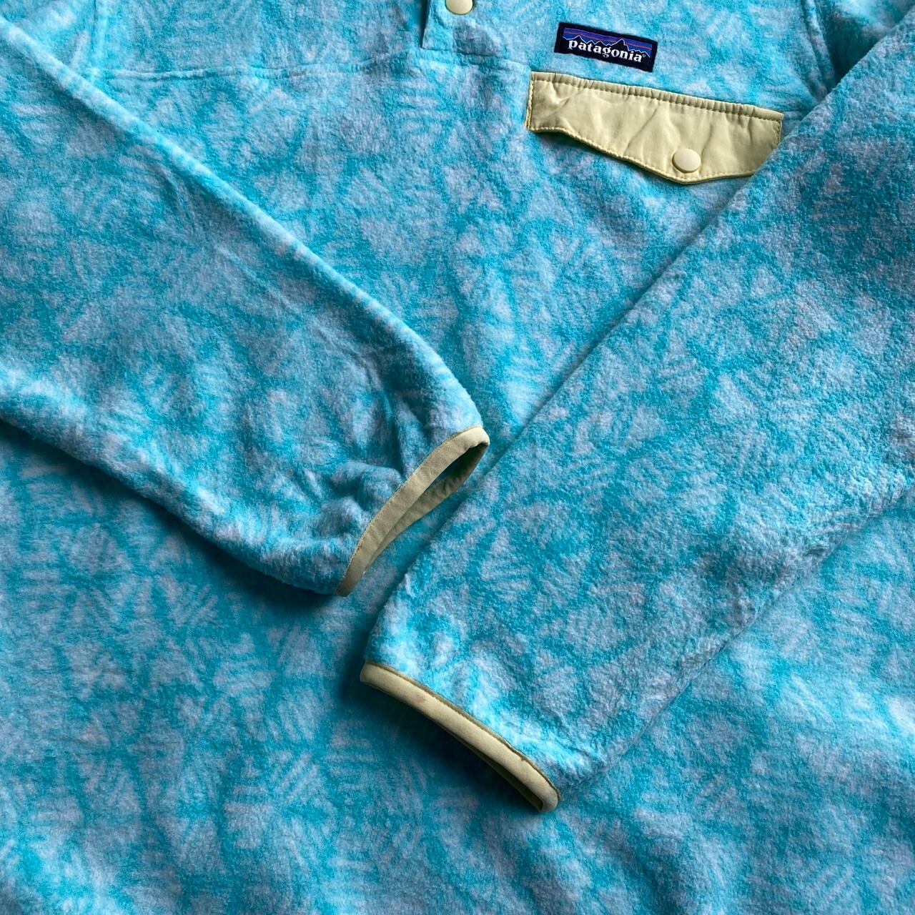 18年製 patagonia パタゴニア 総柄 ライトウェイトシンチラ 25455 
