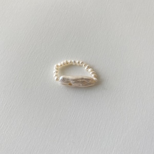 sticky pearl ring
