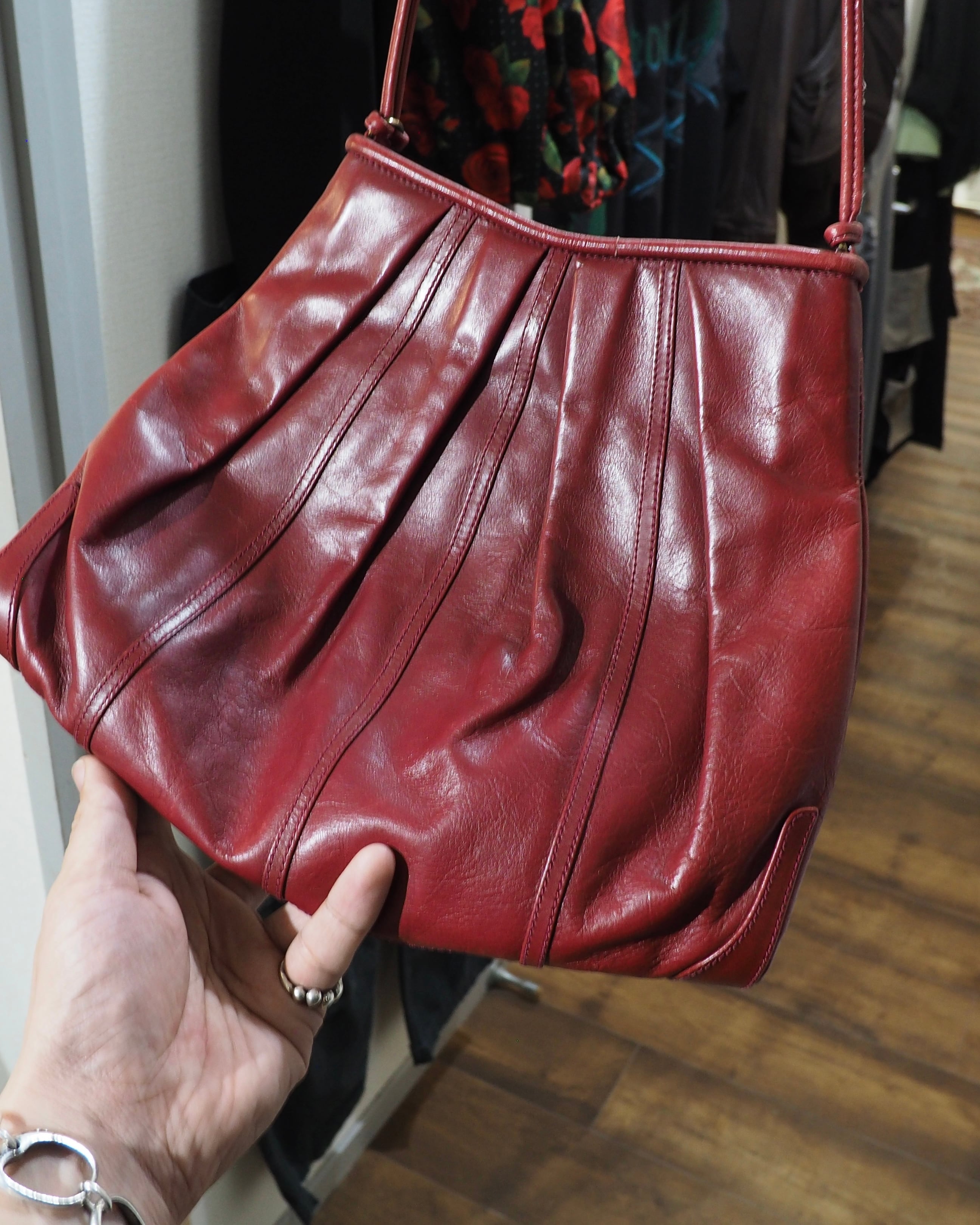 " Etienne Aigner " Dark Bordeaux Color vintage leather shoulder Bag