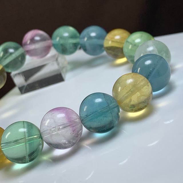 可愛い色合い☆マルチカラーフローライト・ブレスレット