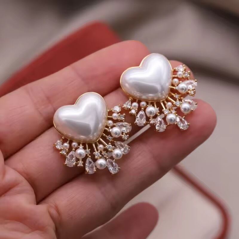 ハートパール調 ビジューピアス ハートパールビジューピアス（一ヶ月程でお届け） | milkyfleur