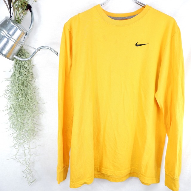 [M] NIKE Embroidery Yellow L/S Tee | ナイキ 黄色 ロングTシャツ